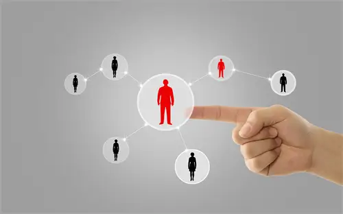 骑车上路年龄限制什么法律